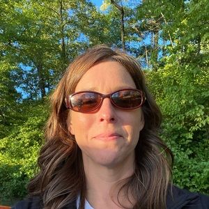 Meet your Posher, Carla